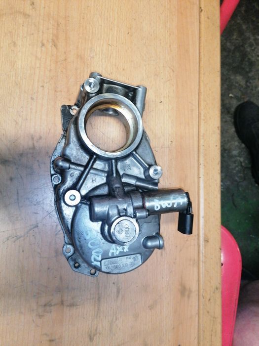 Obudowa pompy Vacum 0610,3530 Audi A4 B7 2.0TFSI