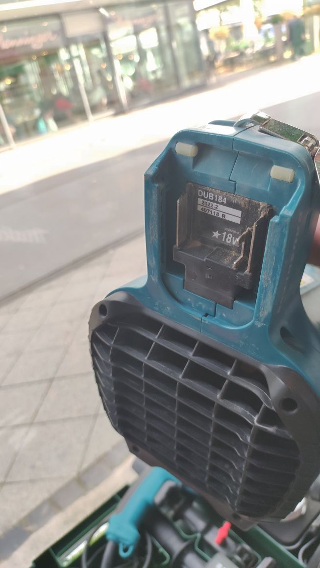 повітродувка макіта 18 makita