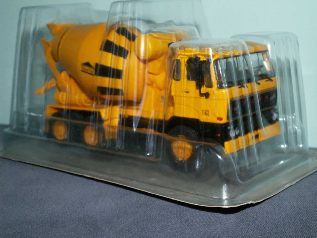 Raba F26 Betonmixer - Legendas Teherautok Nr 17 - Kultowe Ciężarówki