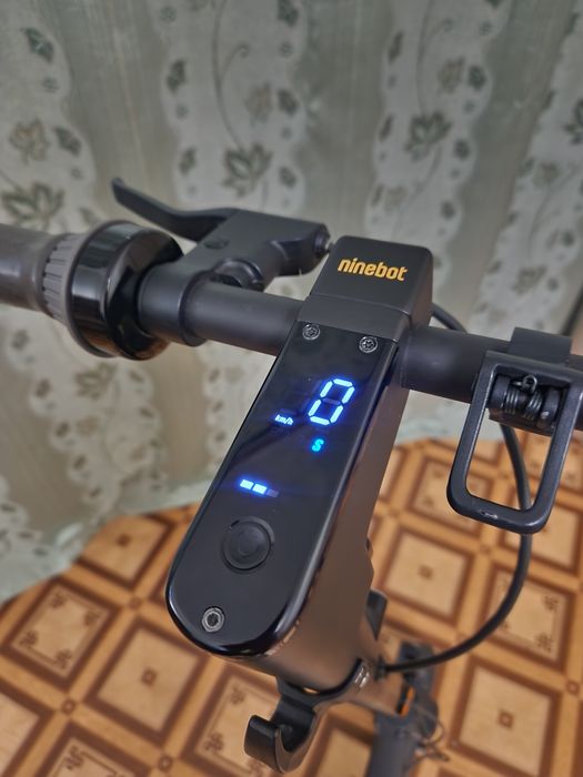Електросамокат Ninebot Kickscooter g30e ii
