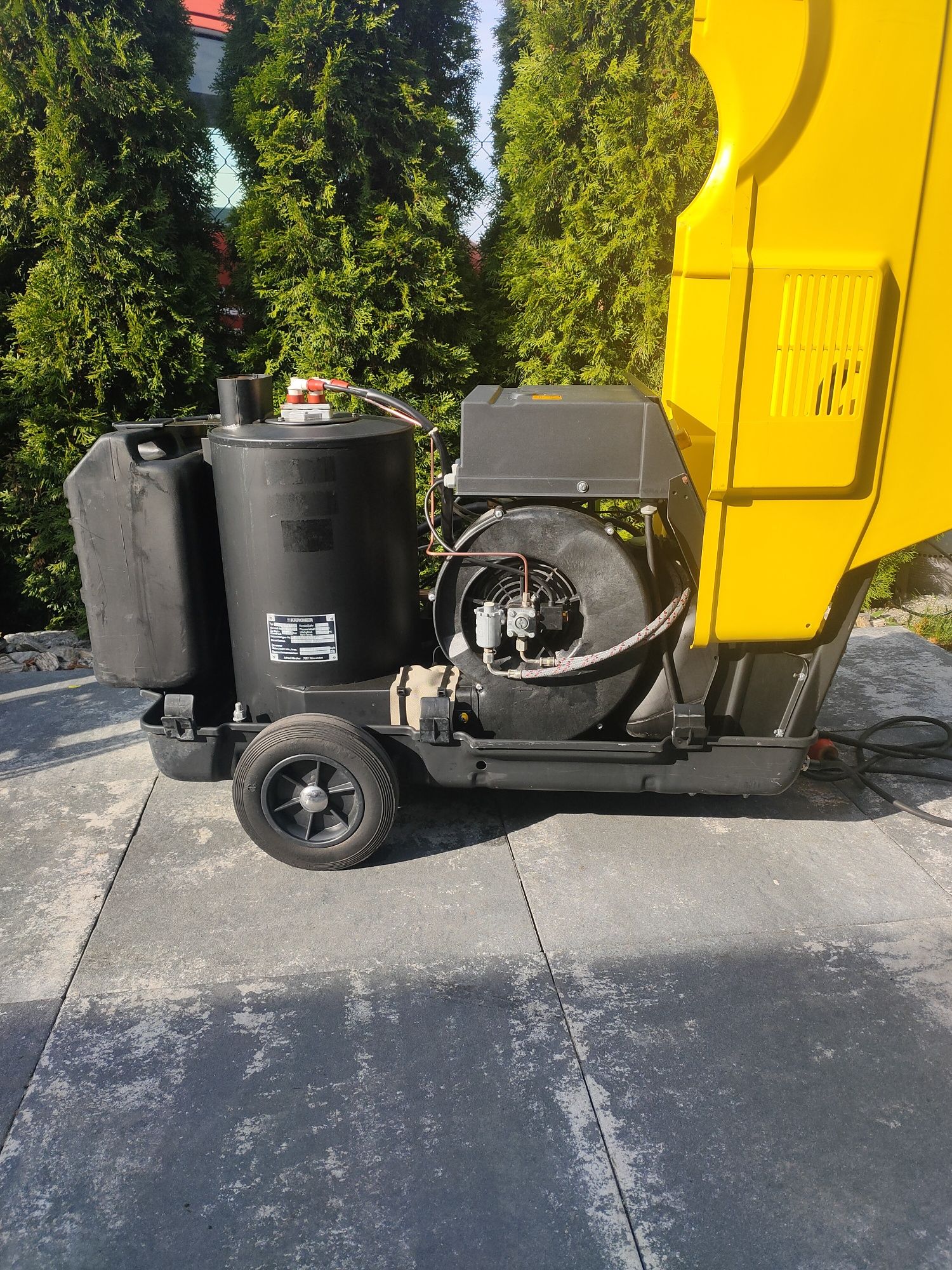 Myjka ciśnieniowa Karcher HDS 690