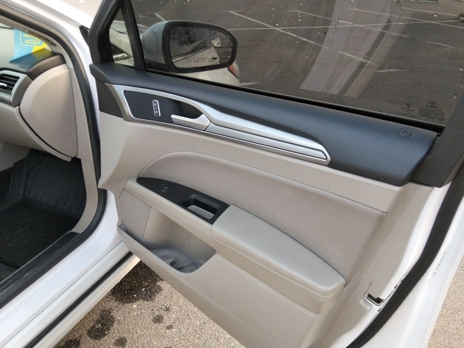 Ford Fusion 2018 Гібрид