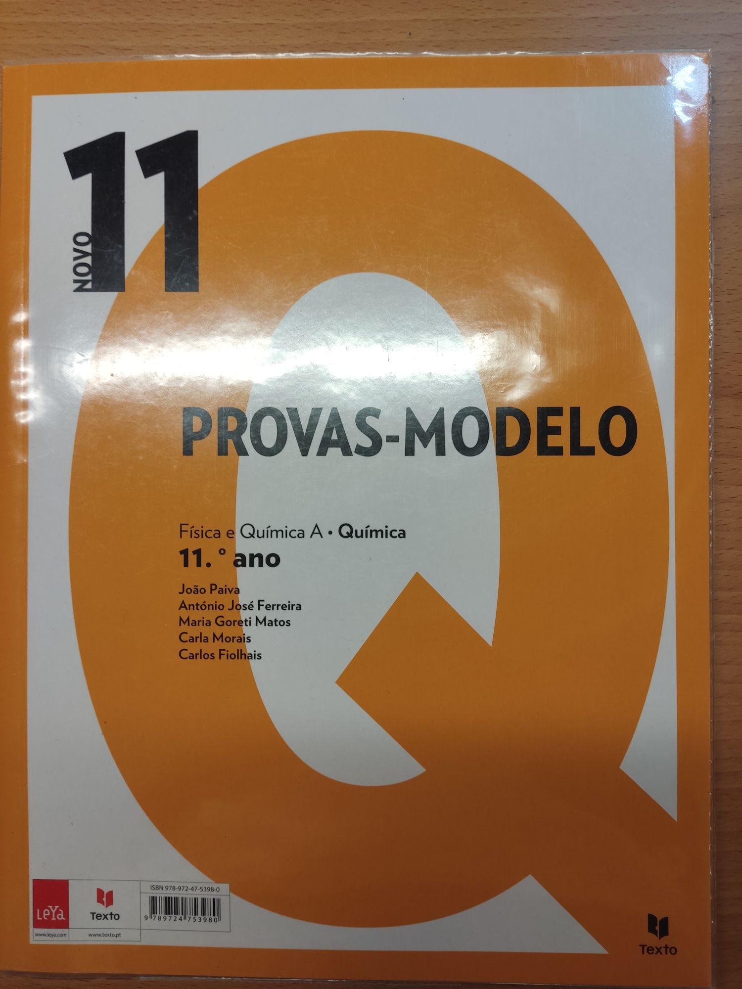 Novo 11 Q - Caderno de Exercícios e Problemas e Provas Modelo