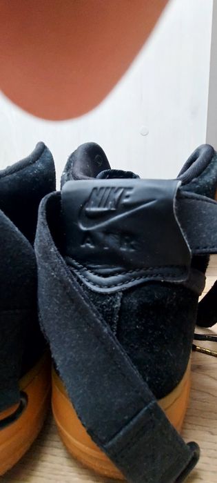 Sneakersy Wysokie 44 Nike Air Forcę 1 z welurowej skóry