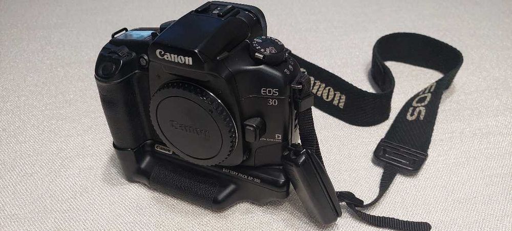 Canon EOS 30 (Analogowy)