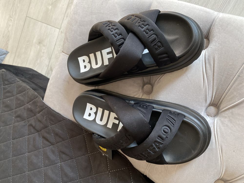 Klapki platforma Buffalo