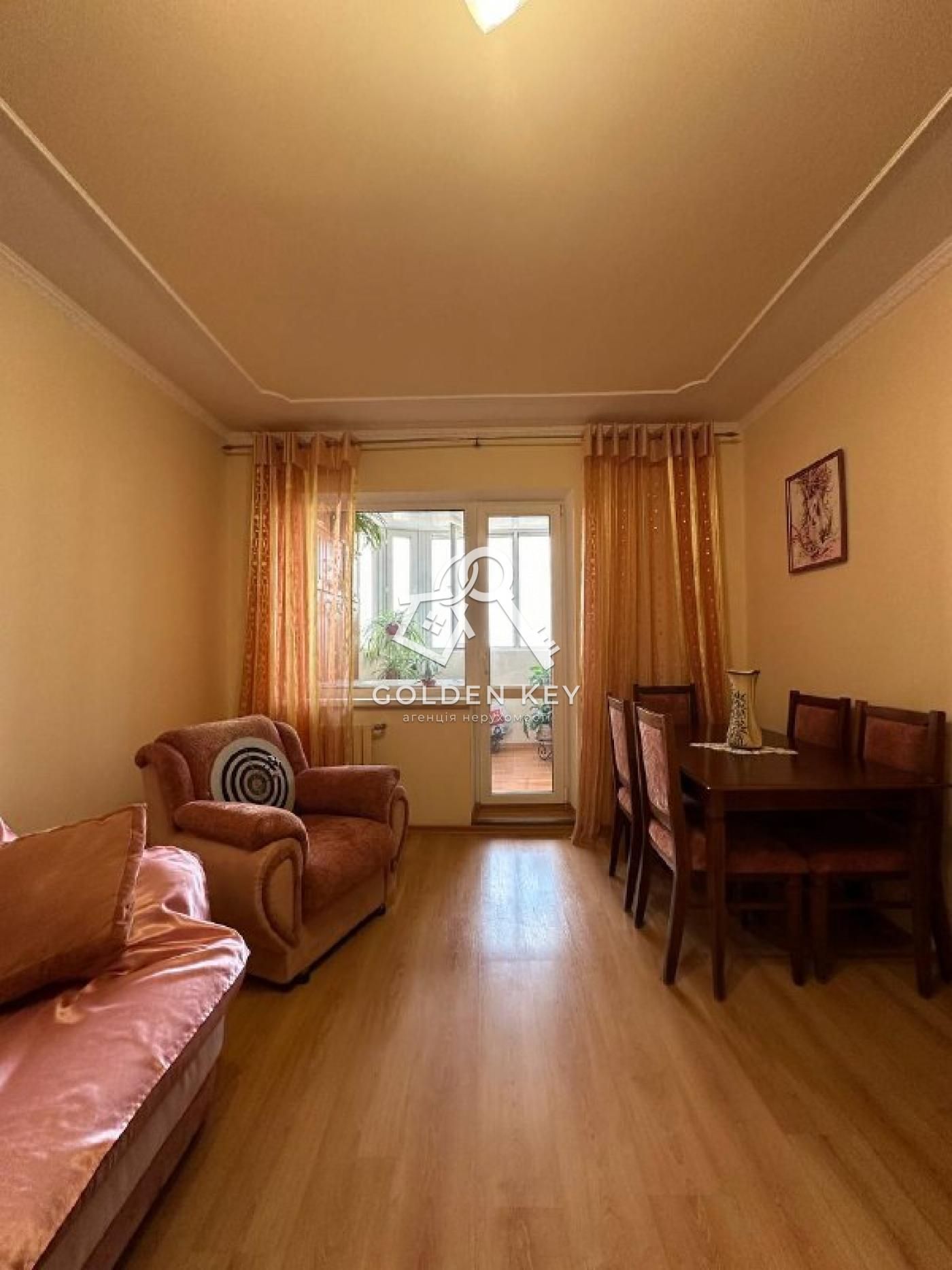 Продаж 3-х кімнатної квартири, Покровський район, вулиця Світальського