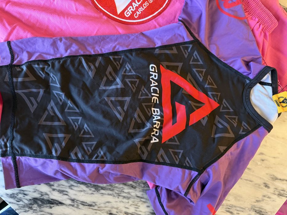 Kimono Jiu-Jitsu Gracie Barra Y6 Rosa + Rash Guard Original