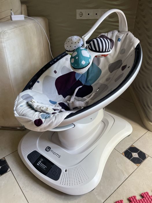 Укачивающий центр 4moms MamaRoo