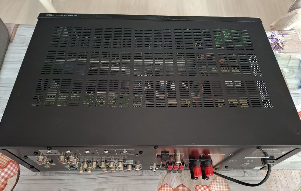 Amplituner Yamaha RX-V373
