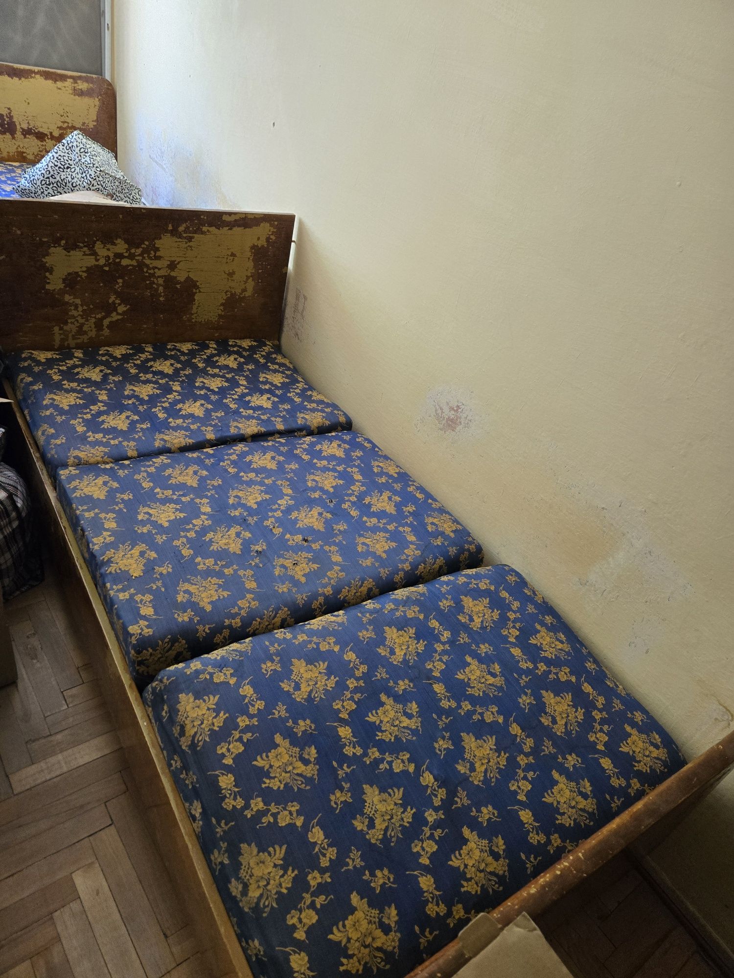 безкоштовно меблі самовиніс