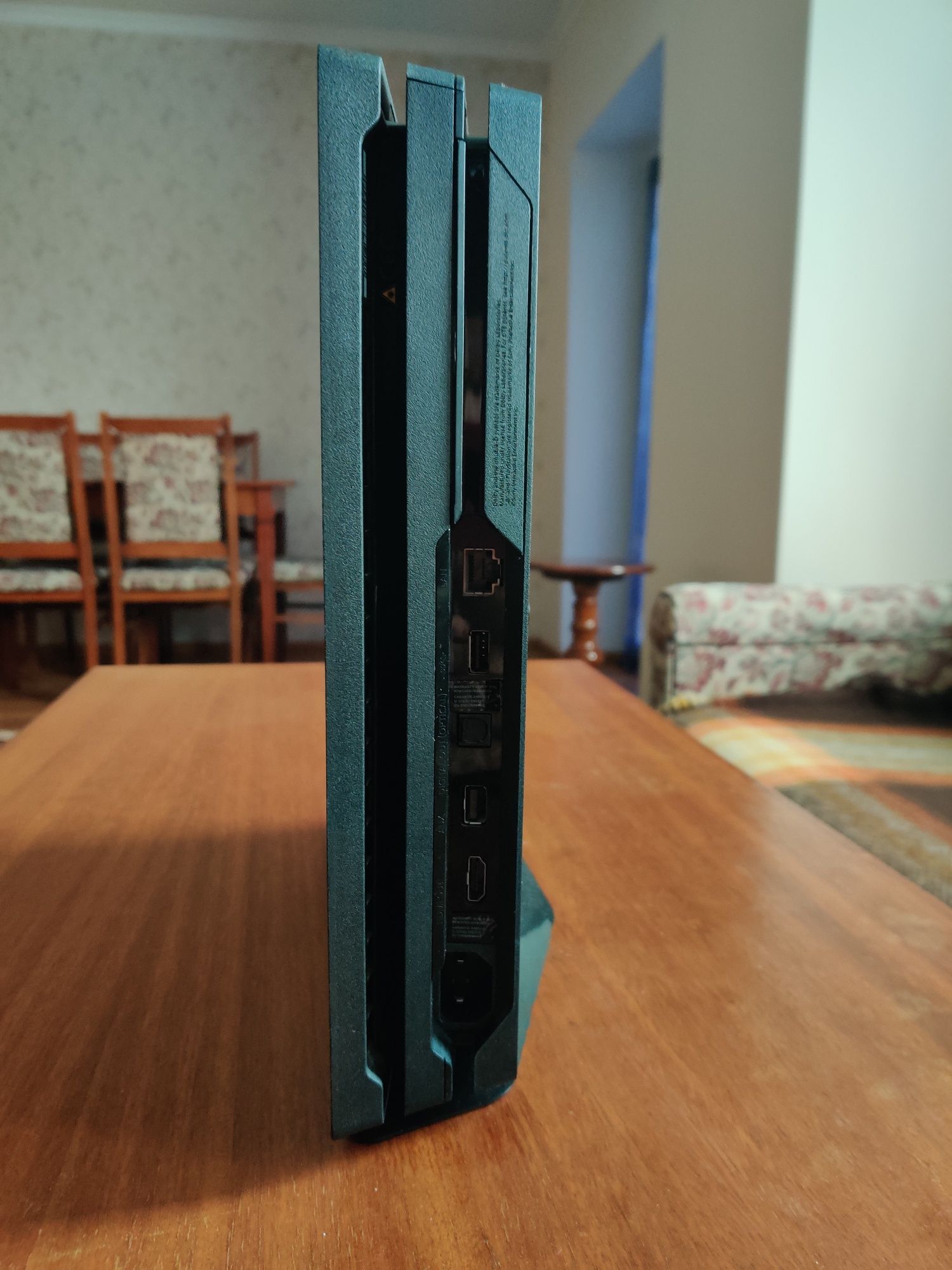 PlayStation 4 pro 2 tb
