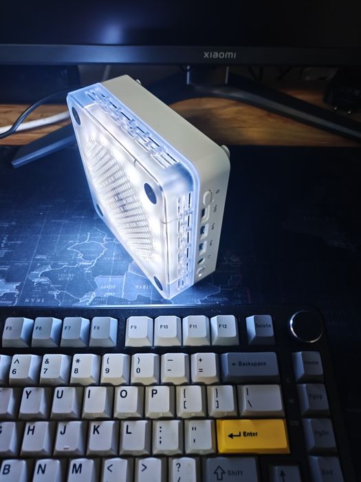 MiniPC Genmachine R7 8840U SSD 512Gb DDR5 32gb