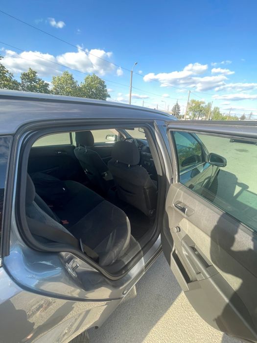 Продам Opel Astra H бляха