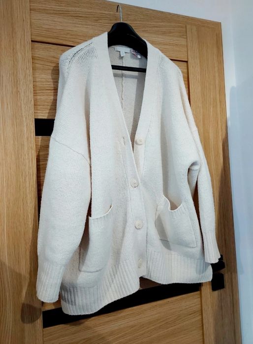 Kremowy rozpinany oversize sweter damski kardigan duże kieszenie M /L
