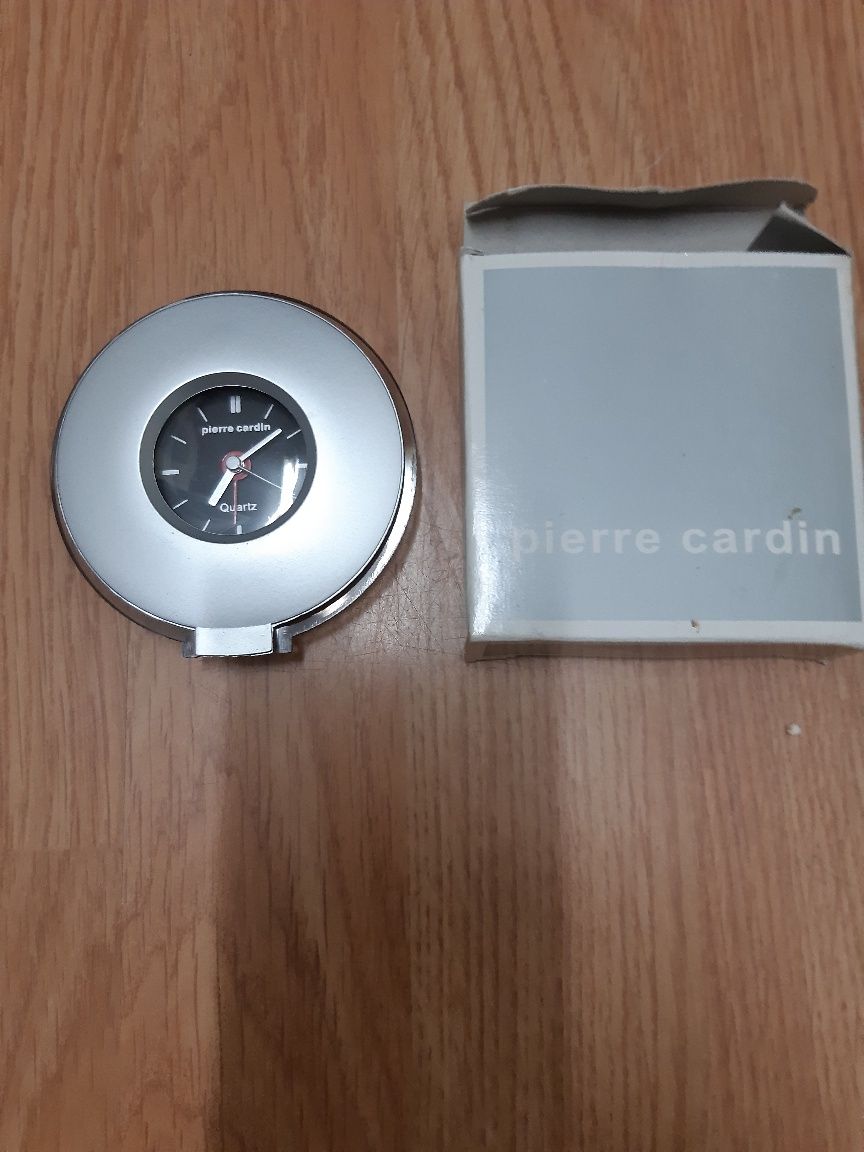 Relógio - Despertador "Pierre Cardin" - Vendo ou troco