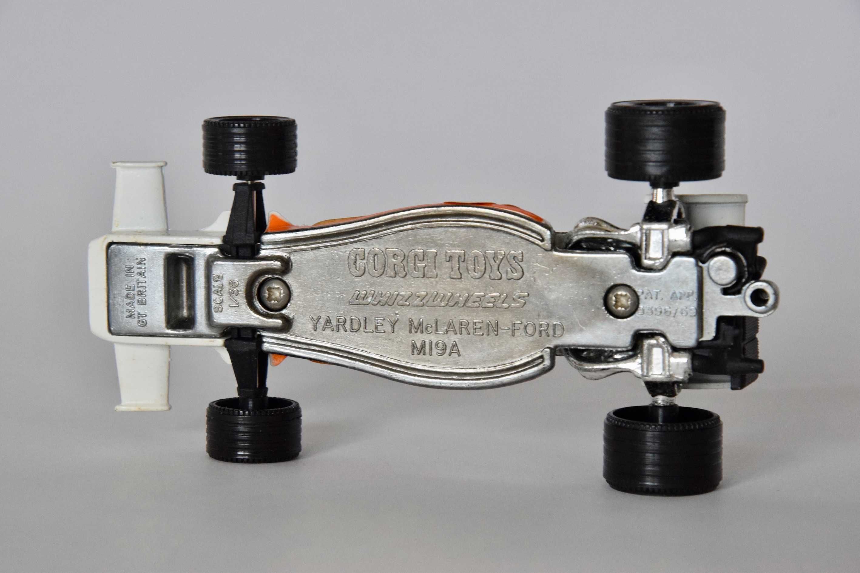 Conjunto de miniatura 1/36 Mac Laren F1 e sabonete Yardley