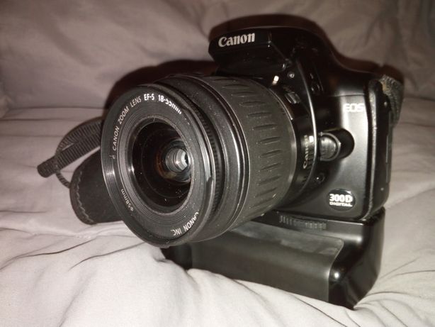 Máquina fotográfica Canon.