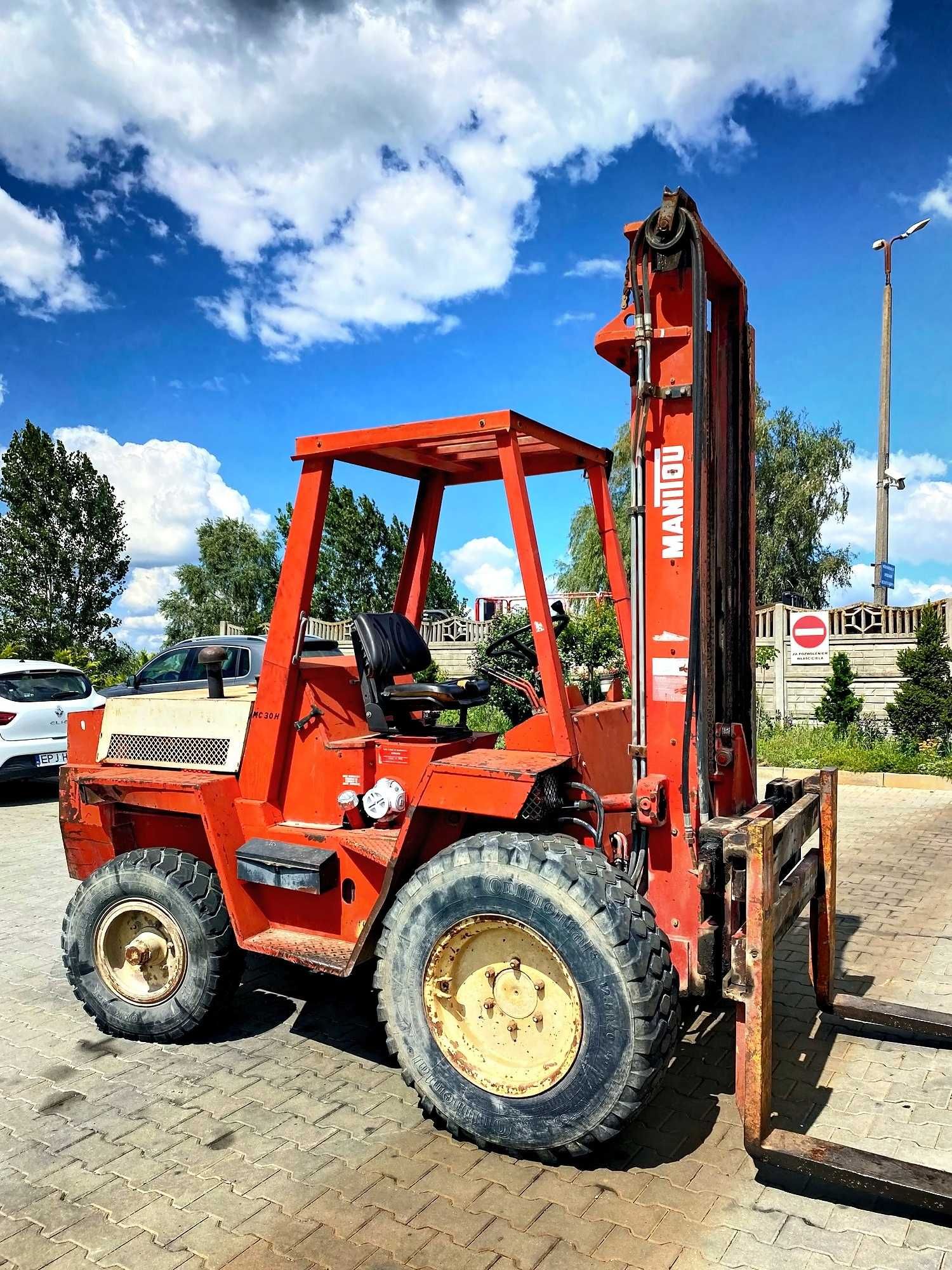 wózek widłowy terenowy MANITOU MC30H przesuw 3.0T hyster linde toyota