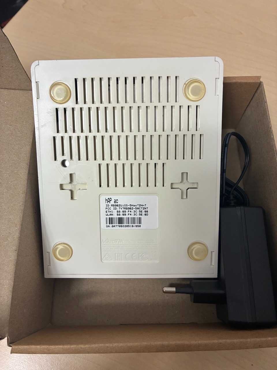 Продам вживані Маршрутизатор MikroTik RB962UiGS-5HacT2HnT (hAP AC)