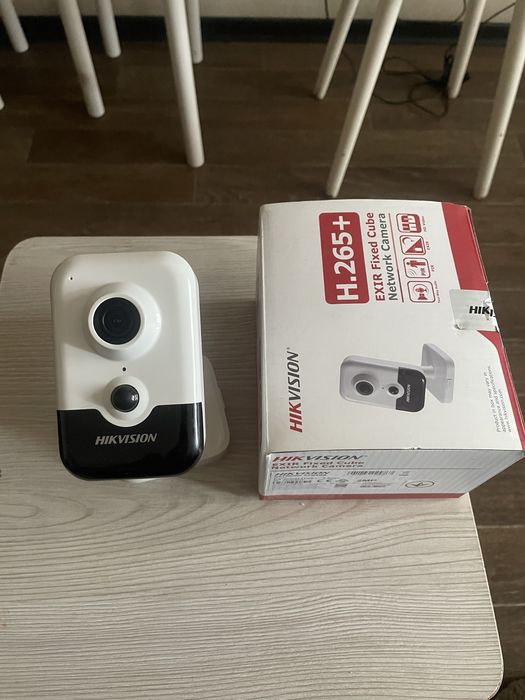 2МП IP камера Hikvision DS-2CD2421G0-I (2.8 мм) + 128gb microSd