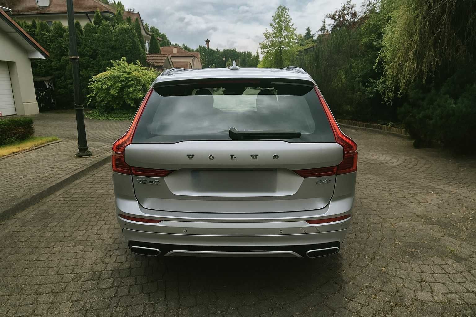 Volvo XC60 R-Design D4 190KM • Automat • 2019 • Tylko 39 000 km!
