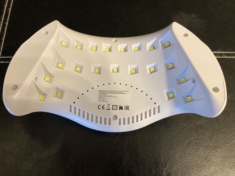 Lampa LED 18W/36 z wyświetlaczem NeoNail