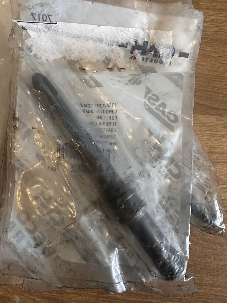 Wtryskiwacze Bosch + palce wtryskiwaczy CASE Iveco New Holland