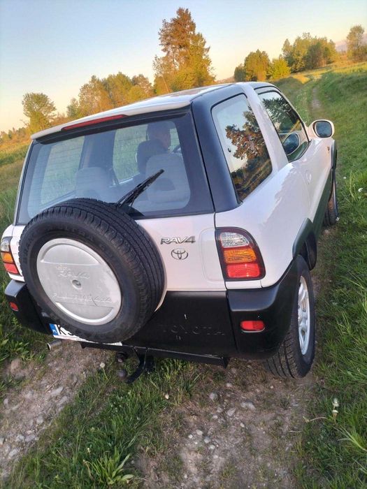 TOYOTA RAV4 4X4 1999 BIAŁA benzyna zadbana
