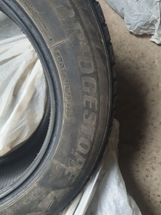 Шины комплект зима Bridgestone 225/65/17