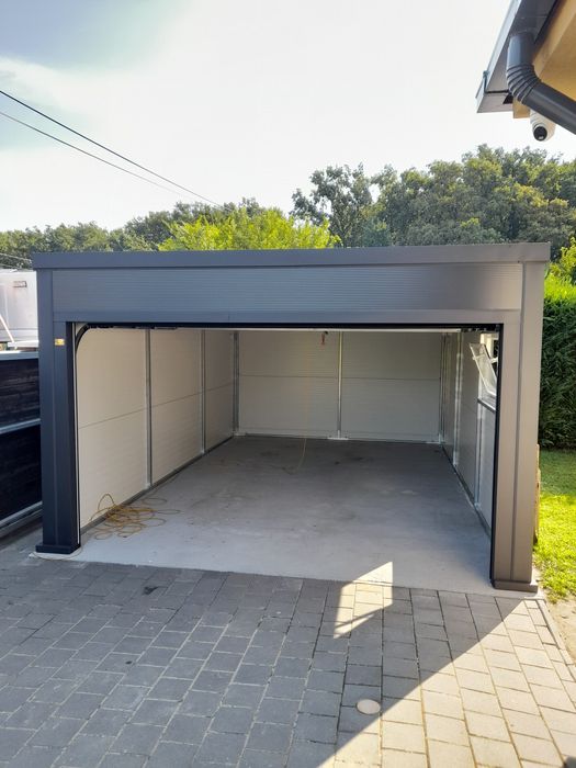 Garaż z płyty warstwowej płyta warstwowa PIR EPS izolacja profil ocynk