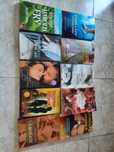 Livros de diversos escritores como novos