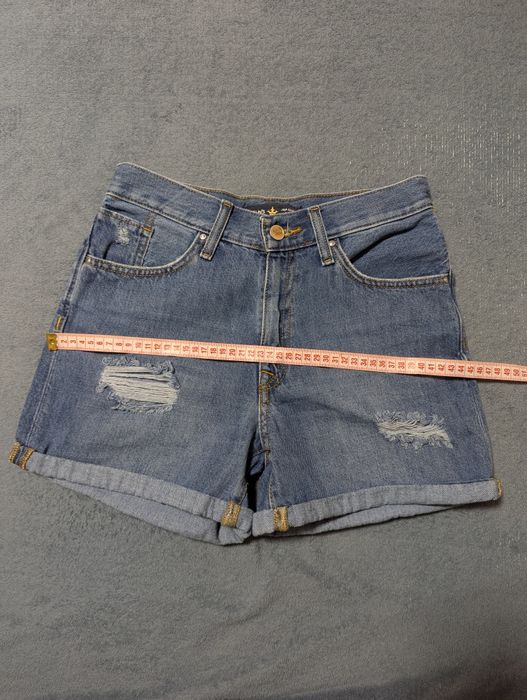 Продам жіночі шорти джинсові
