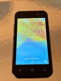 Смартфон Prestigio Wize R3 PSP3423 DUO