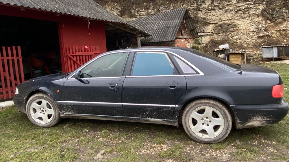 Audi A8 у продажі