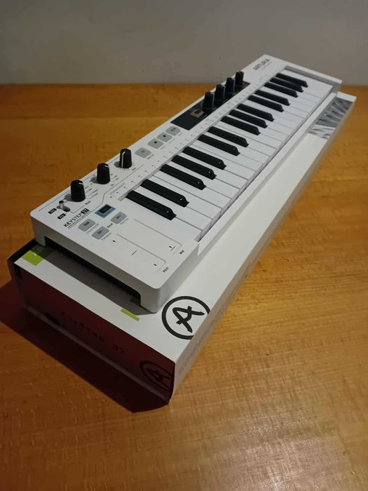 Arturia KeyStep 37 Midi controller & sequencer - dentro de garantia