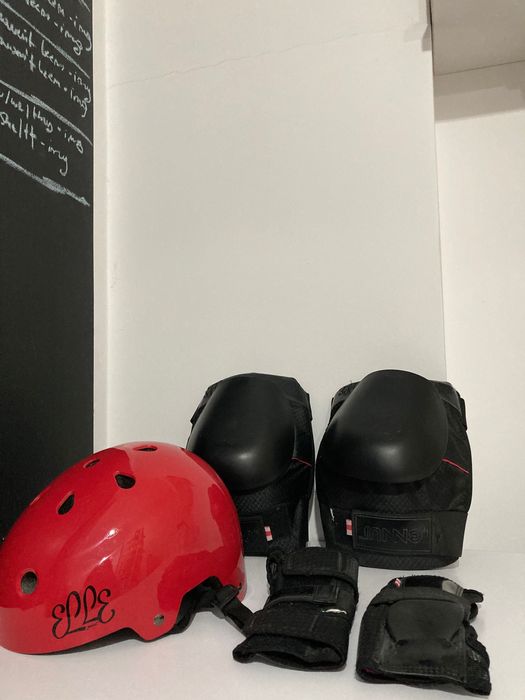 Kask i ochraniacze ENNUI
