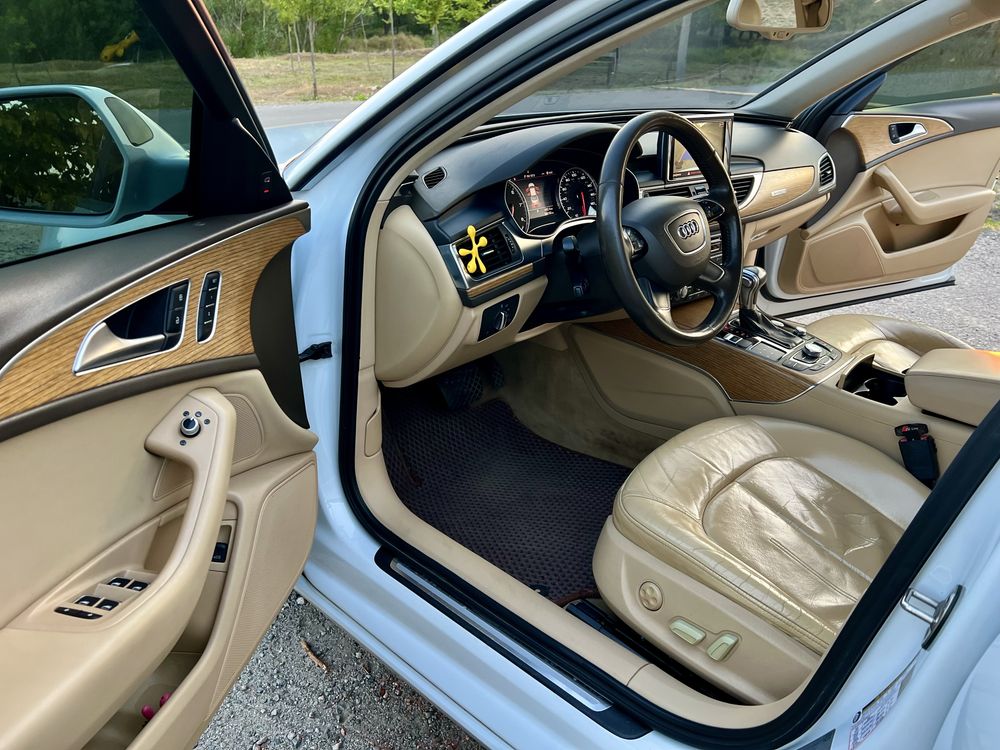 Продам Audi A6C7 3 літра бензин