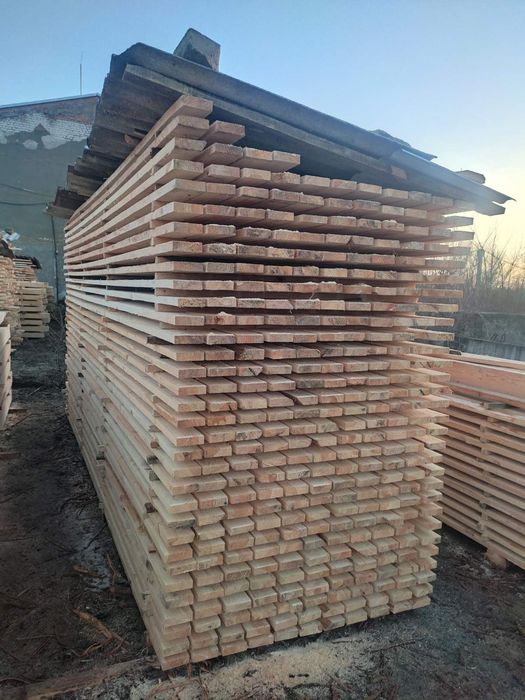 Пиломатеріали різних розмірів