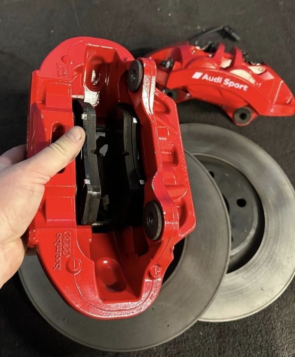 Оригінальні супорта передні Brembo від ауді q5 80A