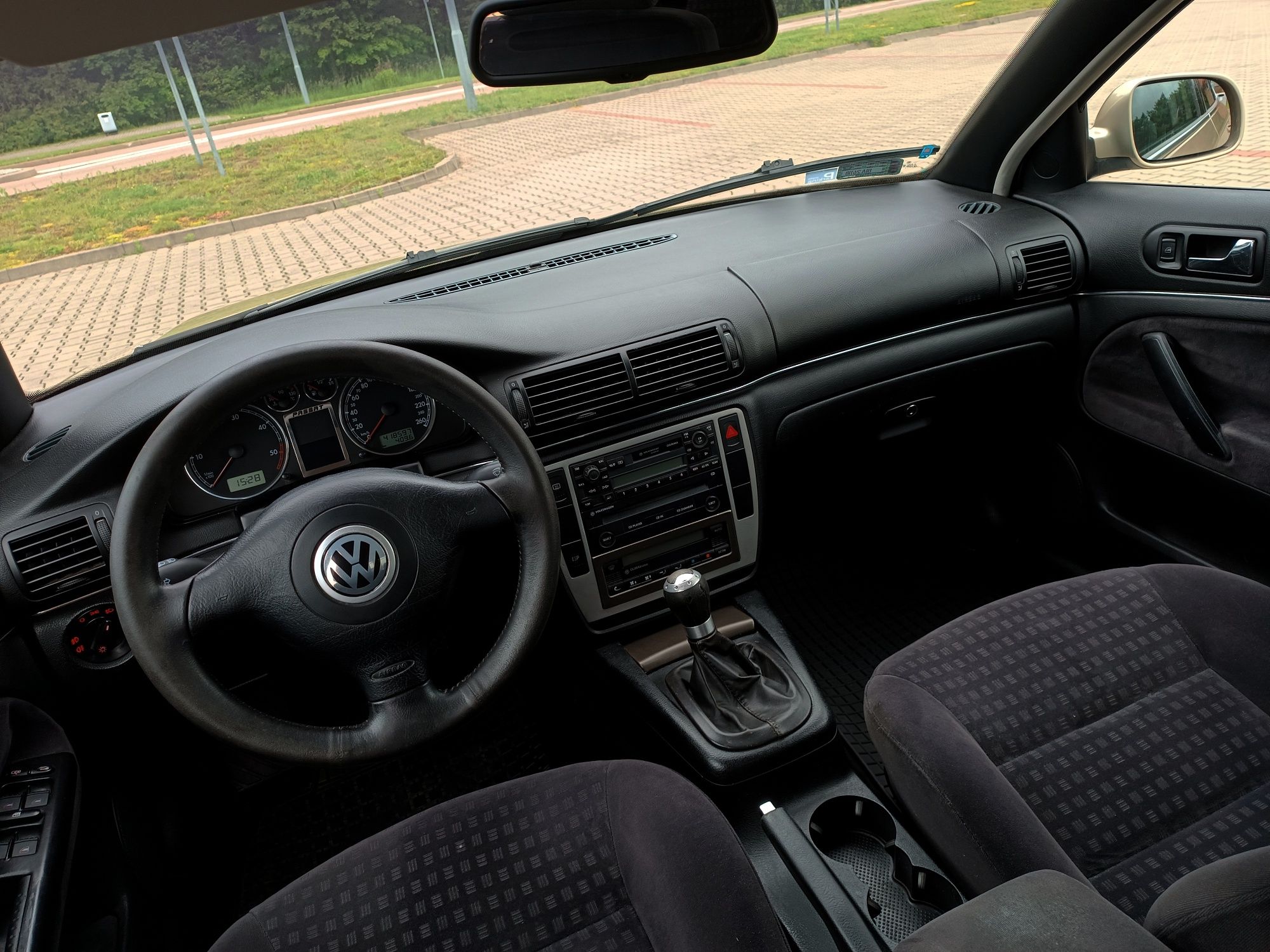 Volkswagen Passat 1.9 TDI! Manualna!