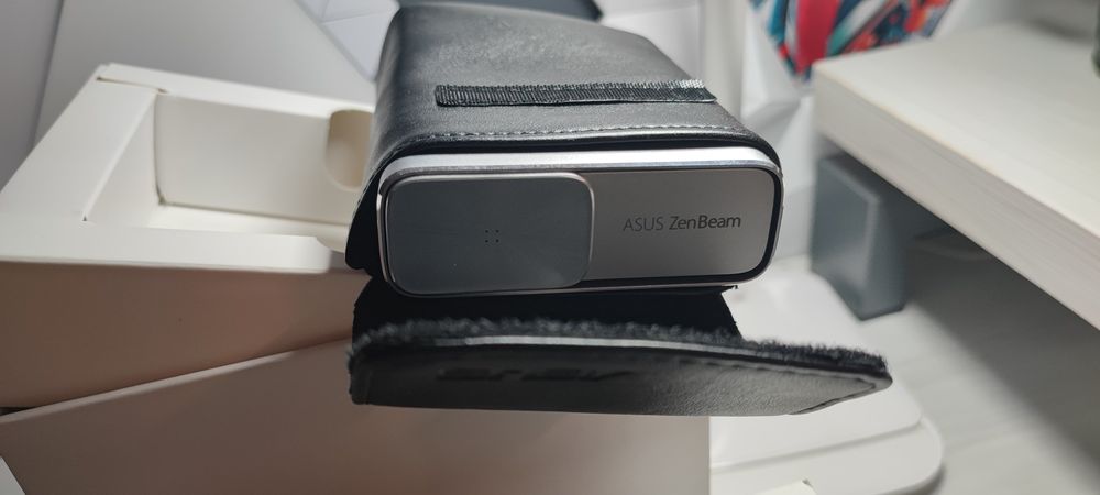 Projektor Asus ZenBeam E1