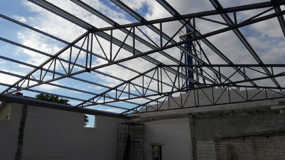 Konstrukcje stalowe hale obory magazyny 4 zł/kg