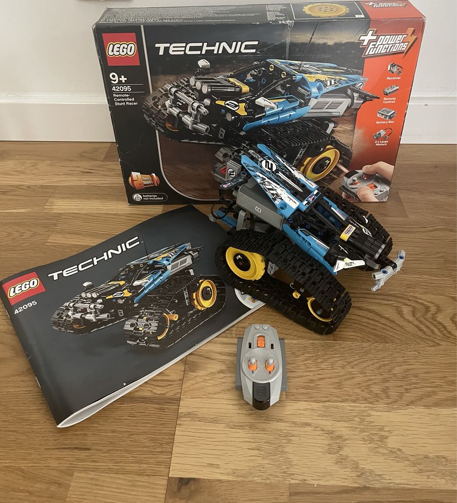 LEGO Technic 42095 Sterowana wyścigówka kaskaderska