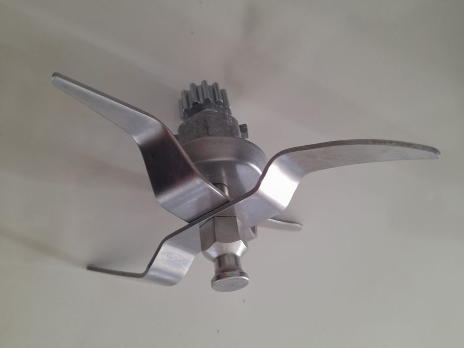 yammi 1 copo e lâmina