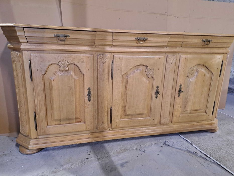 Komoda z nadstawką (witryna)