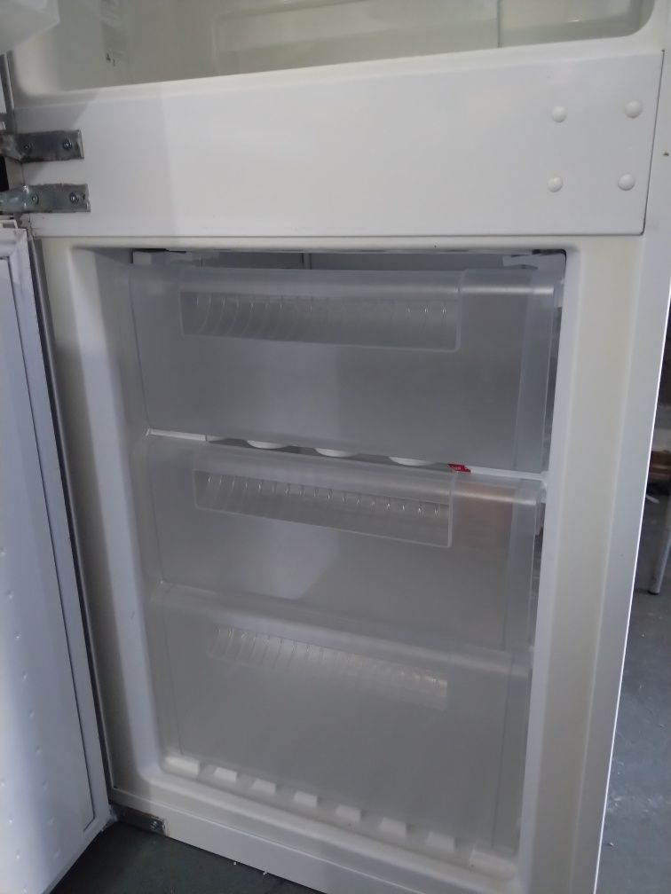 Combinado Siemens encastrar.