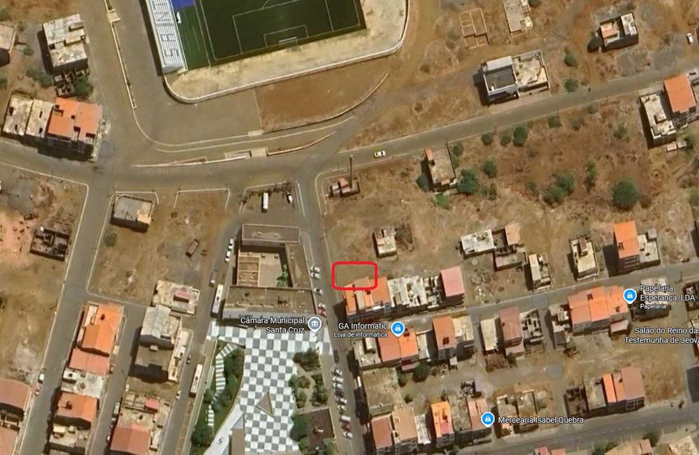 Terreno urbano com 300m2.