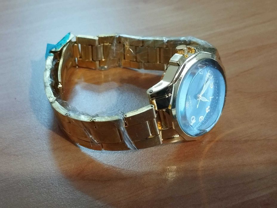 Relógio Dourado NOVO