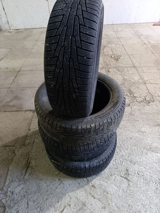 Продам шини, резину, колеса NOKIAN 215/55 p17